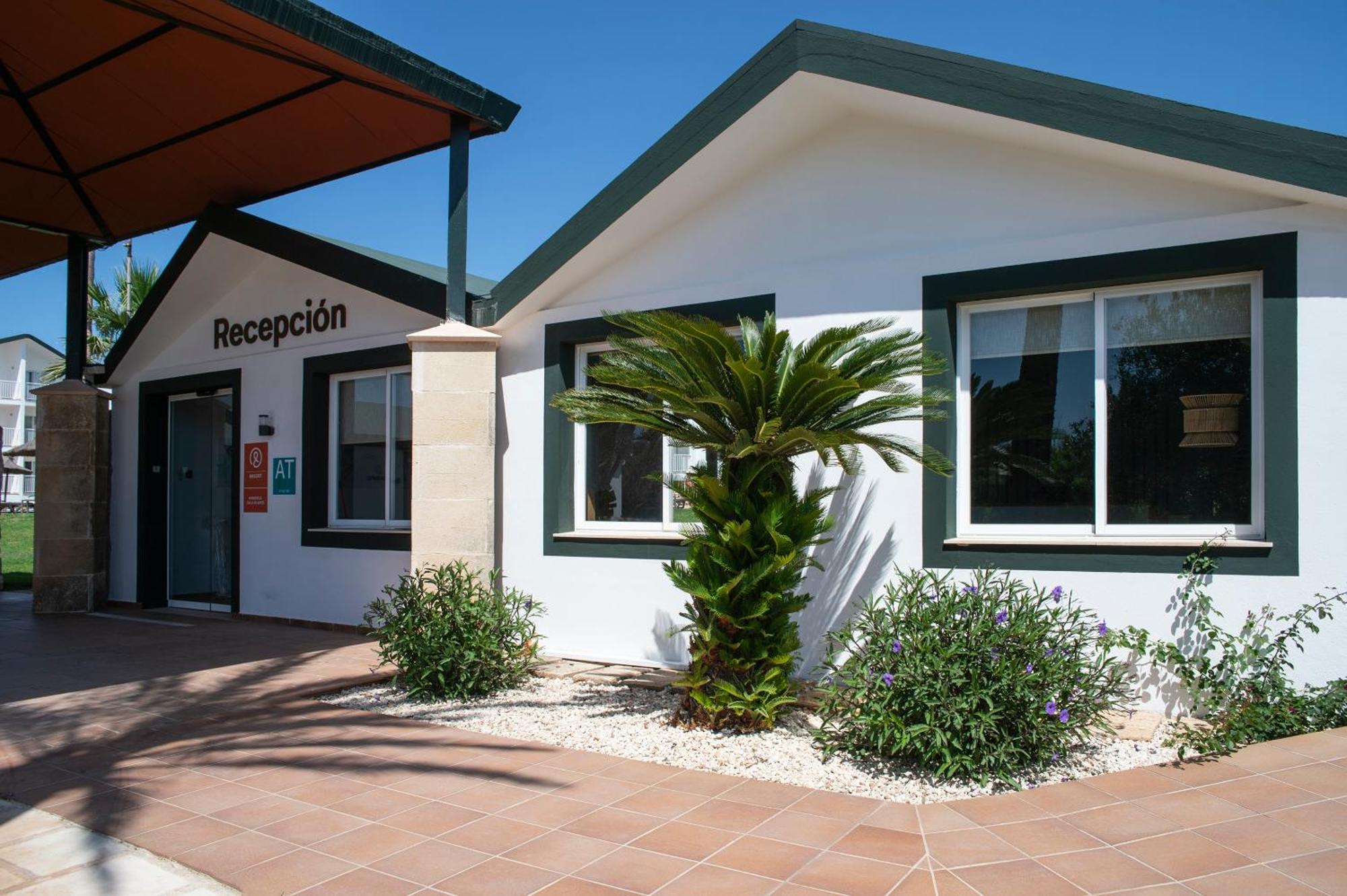 Pierre & Vacances Menorca Cala Blanes Cala'N Blanes  Exterior foto